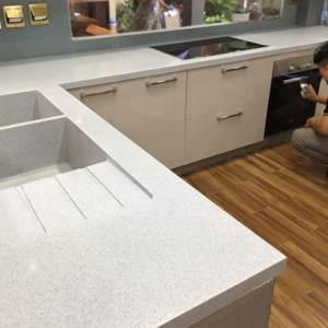 Đá Ốp Bàn Bếp Kim Sa Trắng