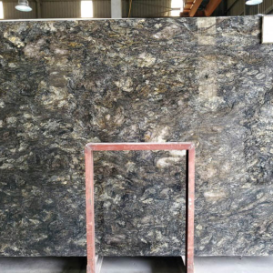 Đá ốp bàn bếp Komus