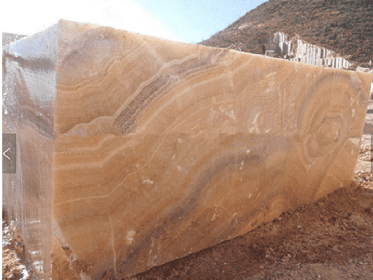 Tranh đá xuyên sáng đối xứng