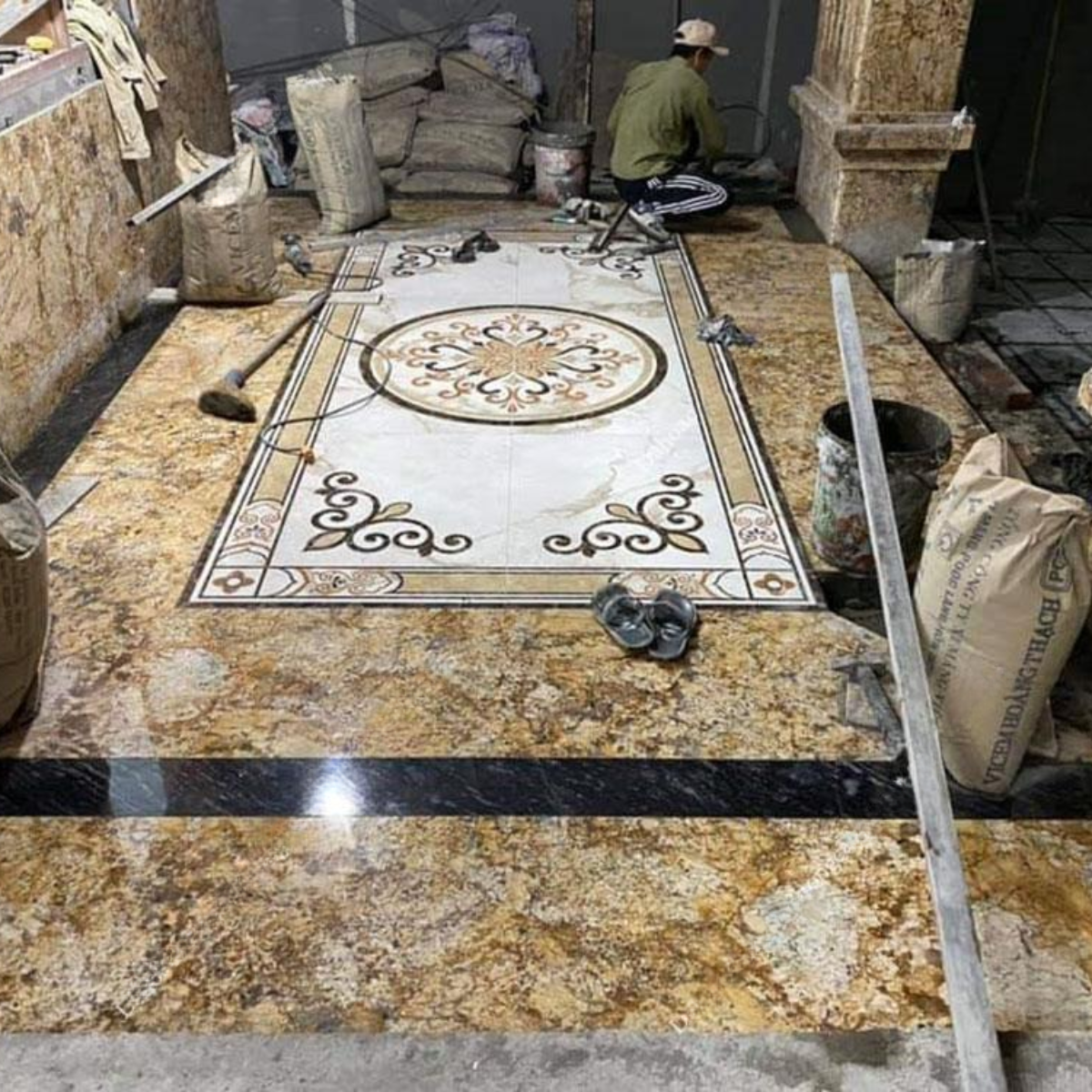 ĐÁ ỐP CẦU THANG GRANITE VÀNG HOÀNG GIA - 06 - Ảnh 4