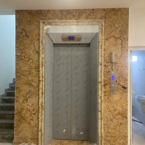 Đá thang máy Vàng Hoàng Gia